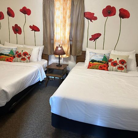 Simmer Motel Wamego Dış mekan fotoğraf