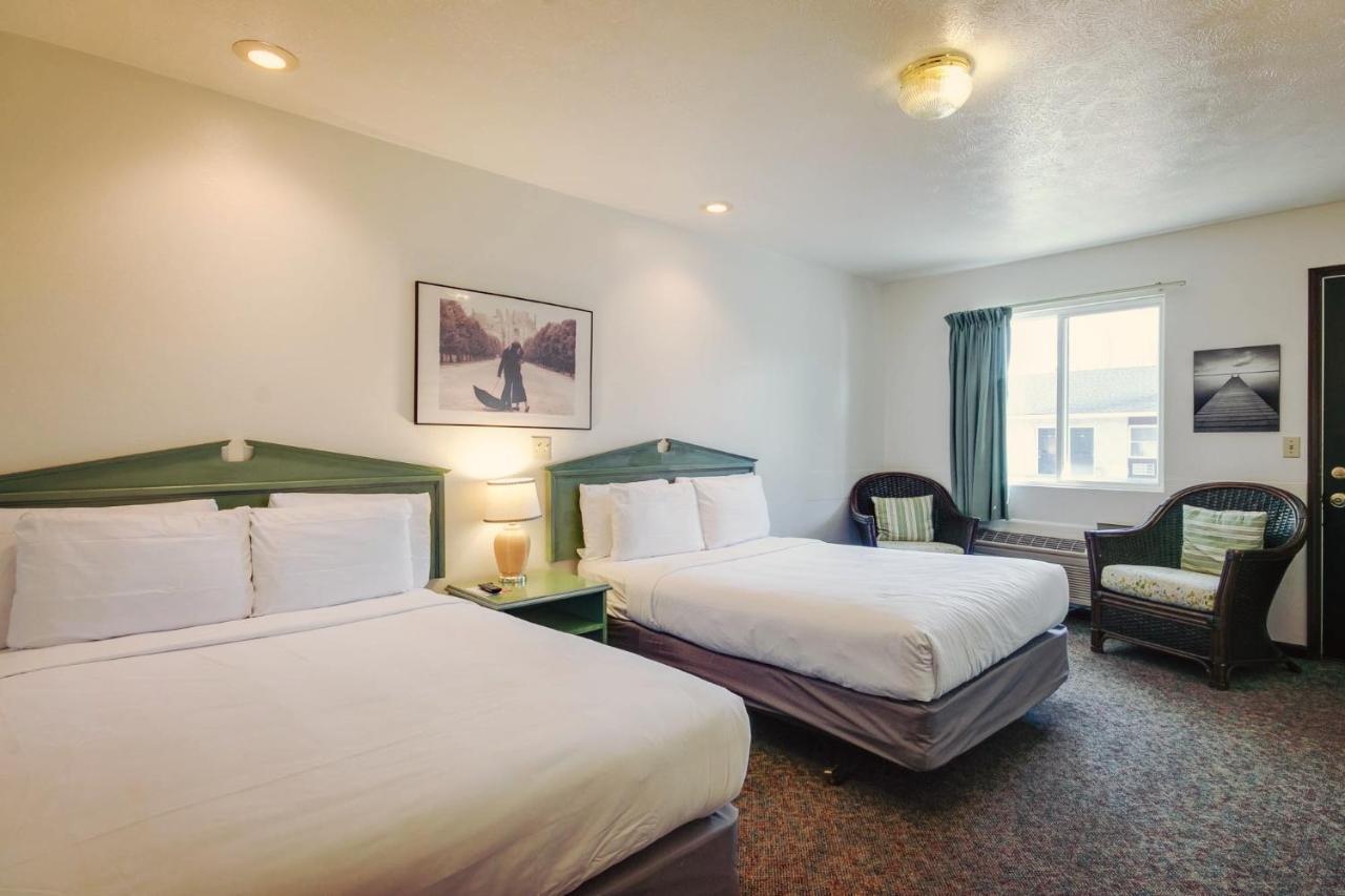 Simmer Motel Wamego Dış mekan fotoğraf