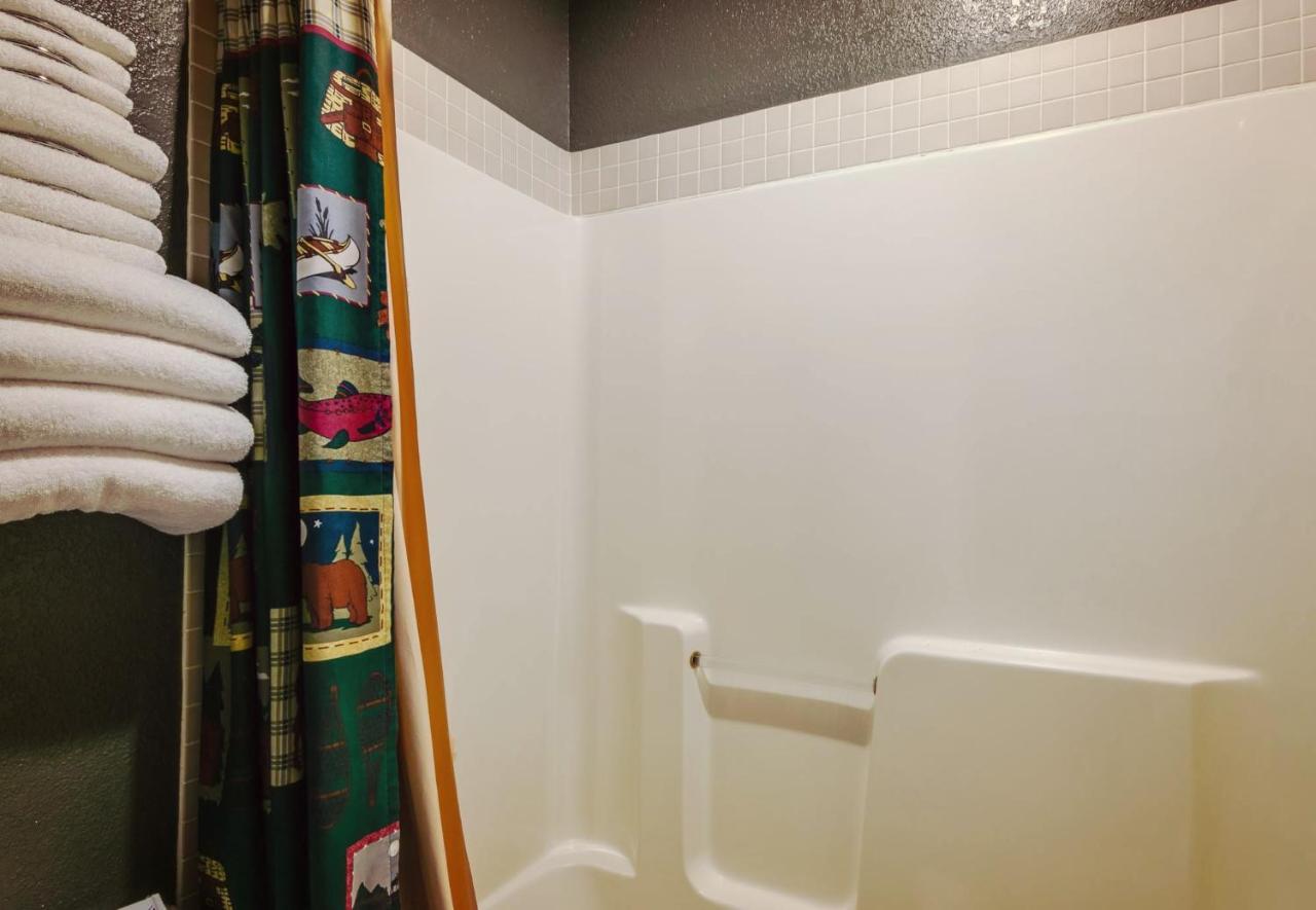 Simmer Motel Wamego Dış mekan fotoğraf